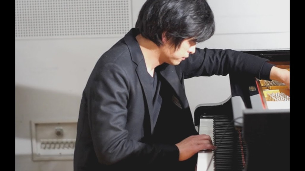 TRISPACE-Desert-Moon